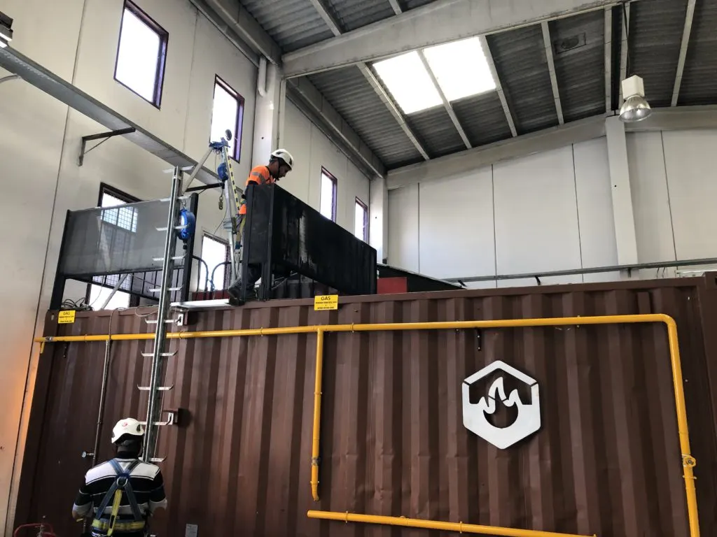 empresas de proteccion contra incendios, empresa contraincendios, instaladores contra incendios, sistema contra incendios, equipos de seguridad industrial, reglamento de instalaciones de proteccion contra incendios, equipo de proteccion individual, material emergencias, material bombero