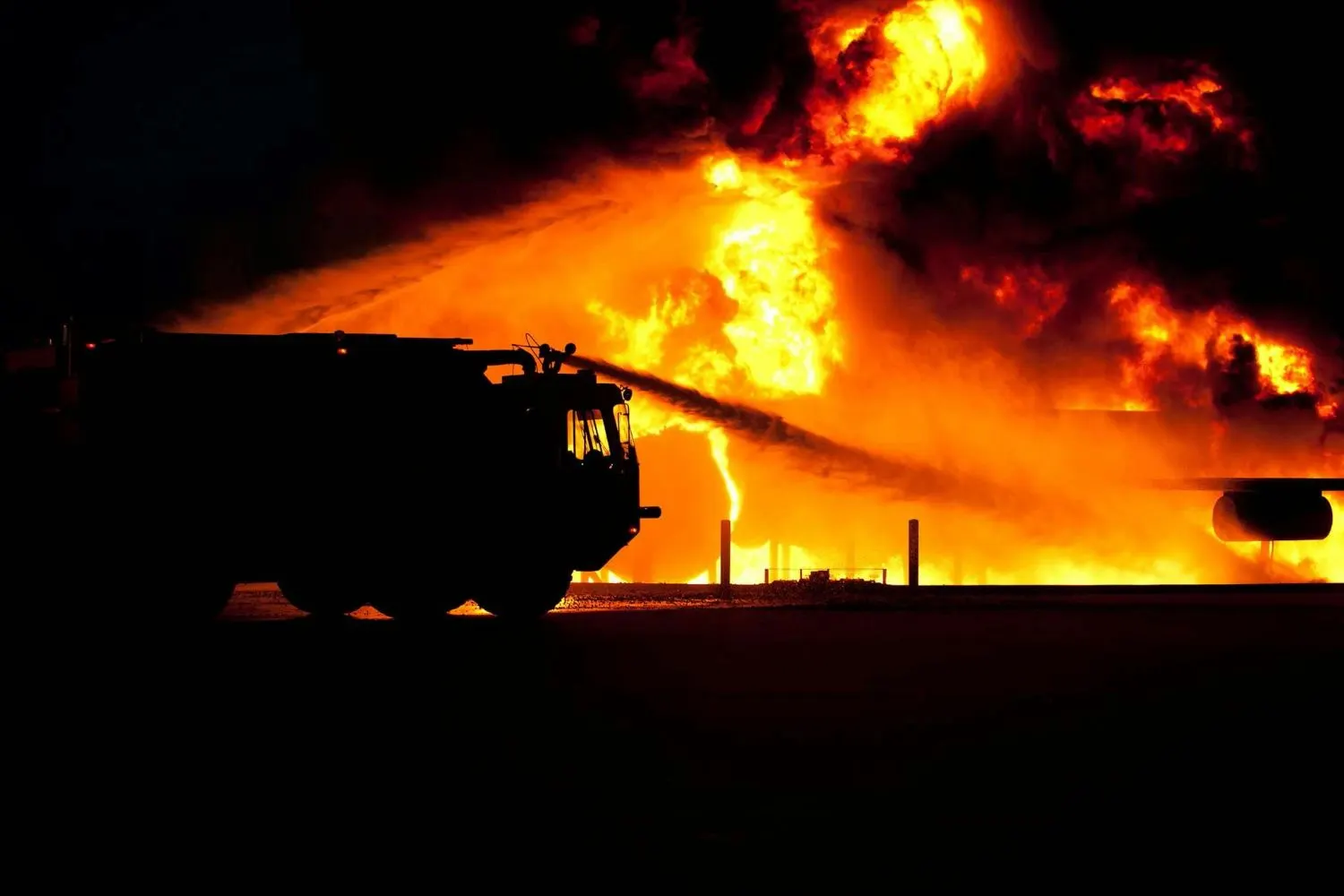 contratar-servicio-bomberos-unidad-movil-9 vehiculos de emergencias, vehiculo de bomberos, vehiculo bomberos, vehiculos proteccion civil, vehiculos emergencias, coches de emergencias, autos de emergencia, camiones de emergencia