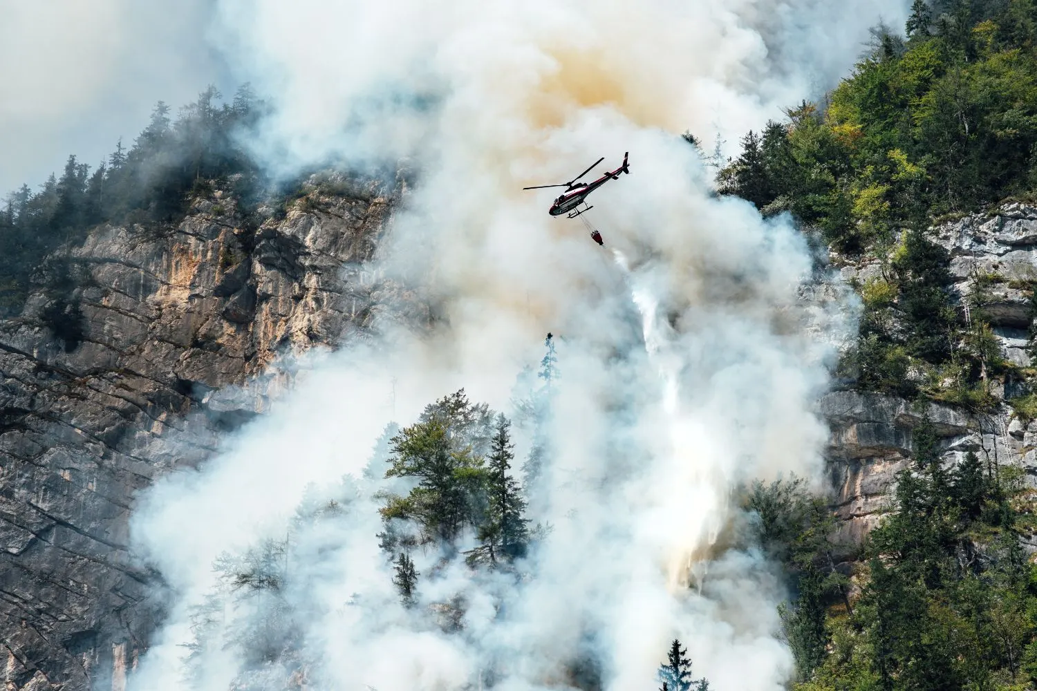 empresas de proteccion contra incendios, empresa contraincendios, instaladores contra incendios, sistema contra incendios, equipos de seguridad industrial, reglamento de instalaciones de proteccion contra incendios, equipo de proteccion individual, material emergencias, material bombero