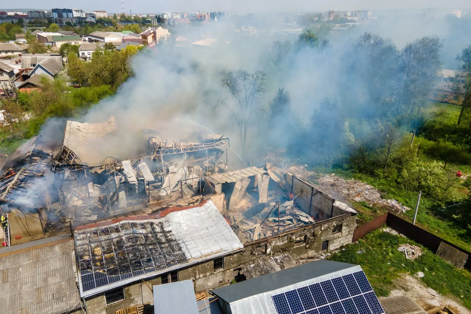 empresas de proteccion contra incendios, empresa contraincendios, instaladores contra incendios, sistema contra incendios, equipos de seguridad industrial, reglamento de instalaciones de proteccion contra incendios, equipo de proteccion individual, material emergencias, material bombero